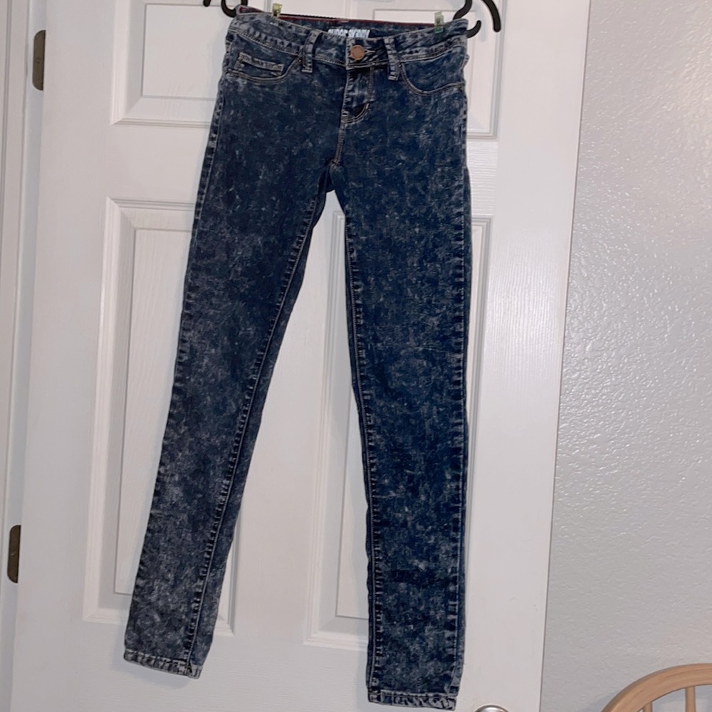 💙🤍Super Skinny Stretchy Womens Size 1 Acid Washed YMI Pants🤍💙